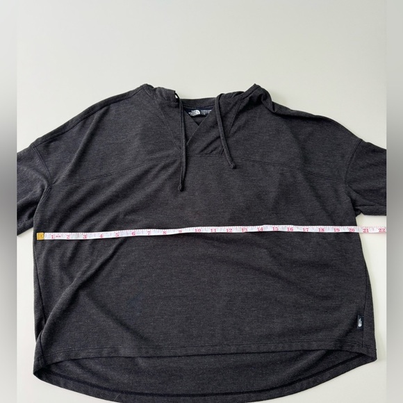 The North Face Women’s OBISPO crop short sleeve hoodie Size XS - Picture 6 of 9